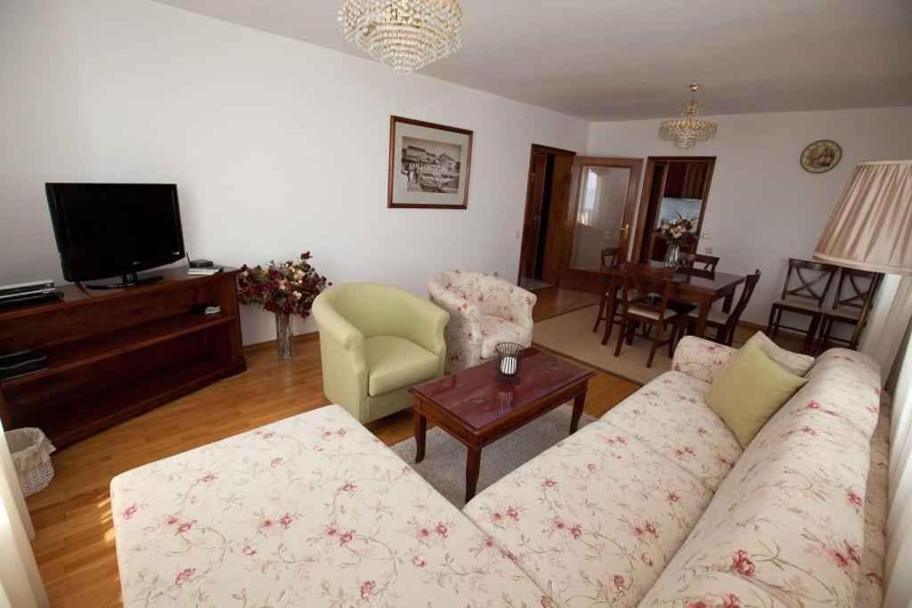 Apartments In Crikvenica 5559 Exterior foto